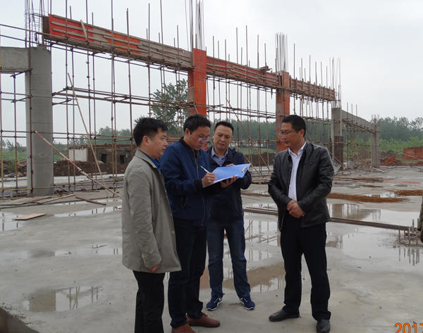 0505-市商務局來我縣督查商貿(mào)流通扶貧工作_600.jpg 0505-市商務局來我縣督查商貿(mào)流通扶貧工作_600.jpg