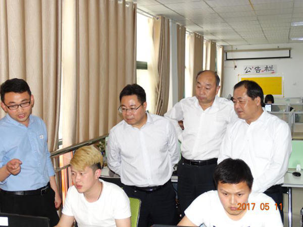 600羅.jpg 600羅.jpg