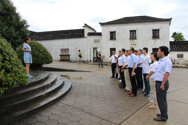 赴司令部舊址開展現(xiàn)場教學(xué)_副本.jpg