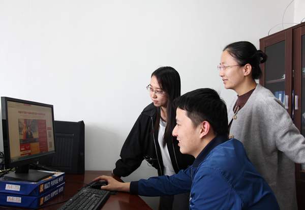 電腦.jpg 電腦.jpg