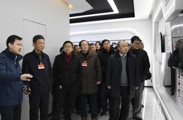 CpYIol_rEYOAYdA8AACtFmvydvw782.jpg CpYIol_rEYOAYdA8AACtFmvydvw782.jpg