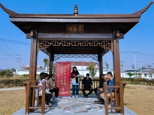學(xué)習(xí)宣傳貫徹黨的二十大精神“紅色板凳會(huì)”2022.11 - 副本.jpg